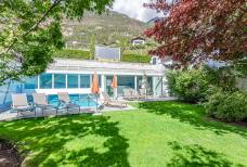 Landhaus Fux - Schwimmbad und Garten